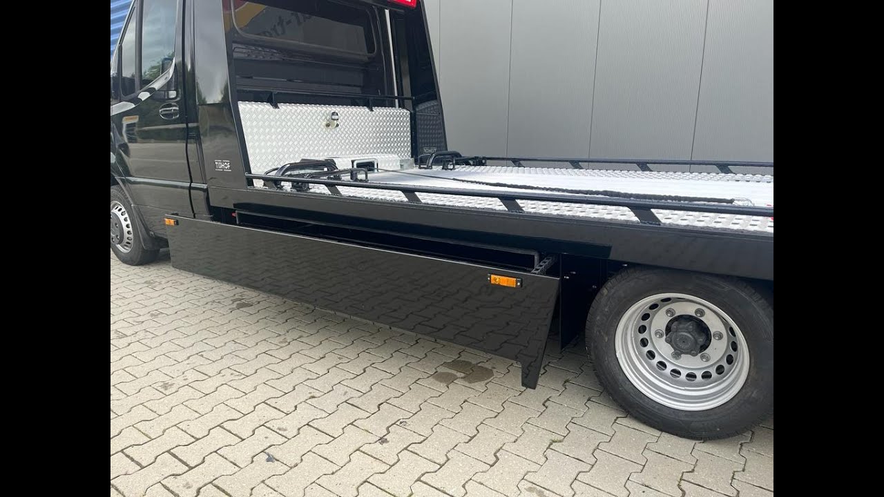 Tijhof Autotransporter met uitschuifbare gereedschapskist