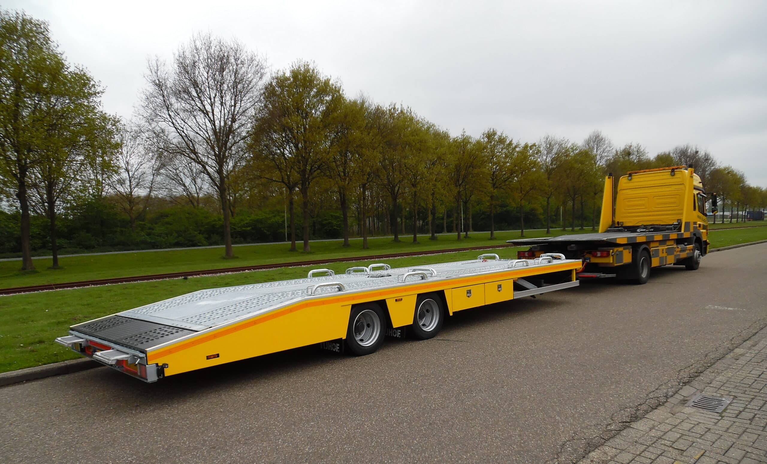 3 Auto's - Tijhof Autotransportsystemen B.V.