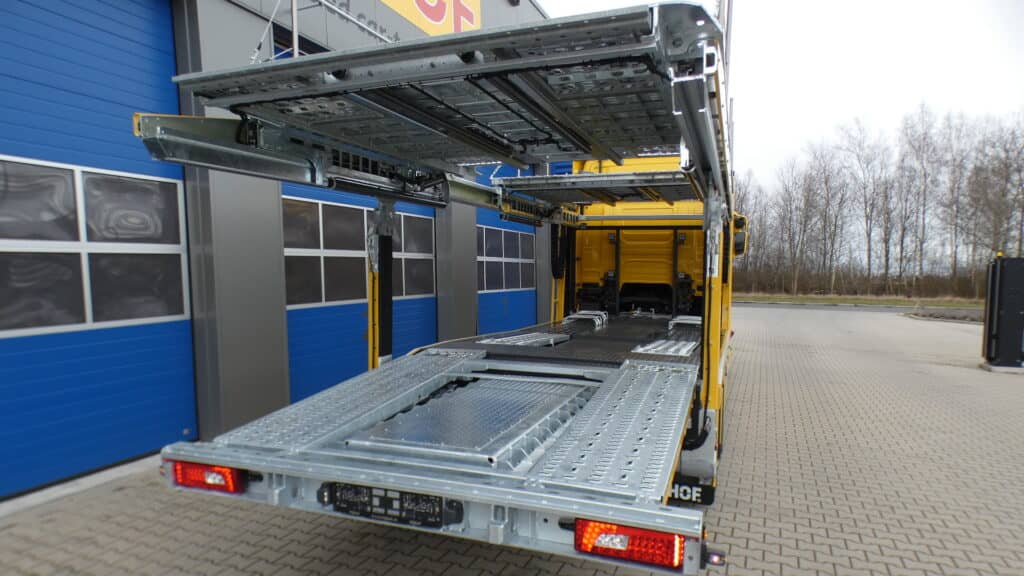 Revi Speciaal Transport B.V. - Tijhof Autotransportsystemen B.V.